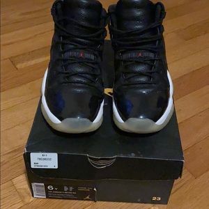 Air Jordon 11 Retro (BigKids)